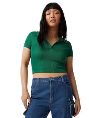 Ribbed Collared Crop Top
