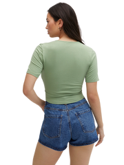 Pretty Lady Bow-Tie Crop Top
