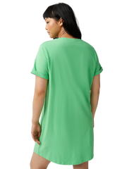 Straight-fit T-shirt dress