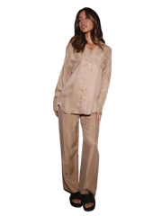 Tailored Button-Up Shirt